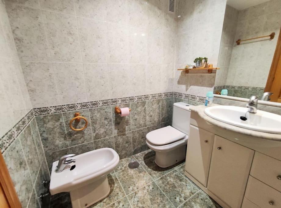 1ª Linea Del Mar 2 Habitaciones 2 Banos, Parking Subterraneo Incluido, Mascotas Ел Кампело Екстериор снимка