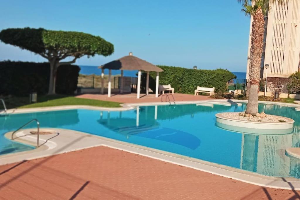 1ª Linea Del Mar 2 Habitaciones 2 Banos, Parking Subterraneo Incluido, Mascotas Ел Кампело Екстериор снимка